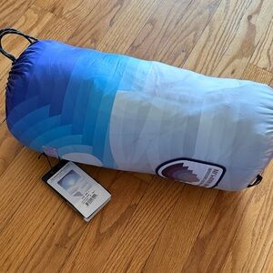 Rumpl The Original Puffy Blanket Blue Gradient Moon Print Comforter 51”x72”